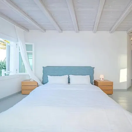 Is Situated On The Southern Part Of The Island Holiday home Ornos (Mykonos)